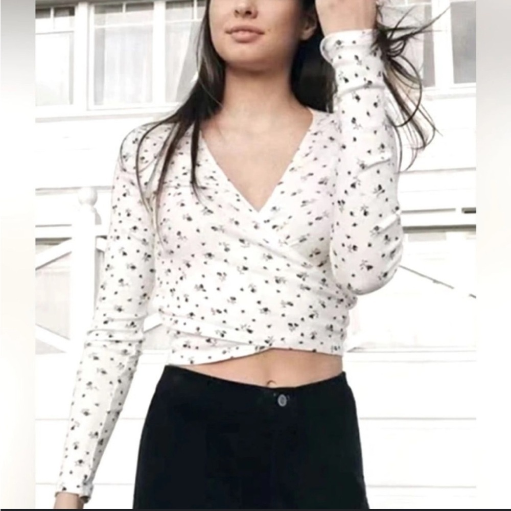 Brandy Melville wrap top